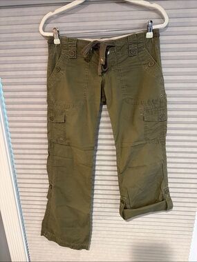 Abercrombie Olive Green Women's Cargo pants - Military-Inspired Utility Style